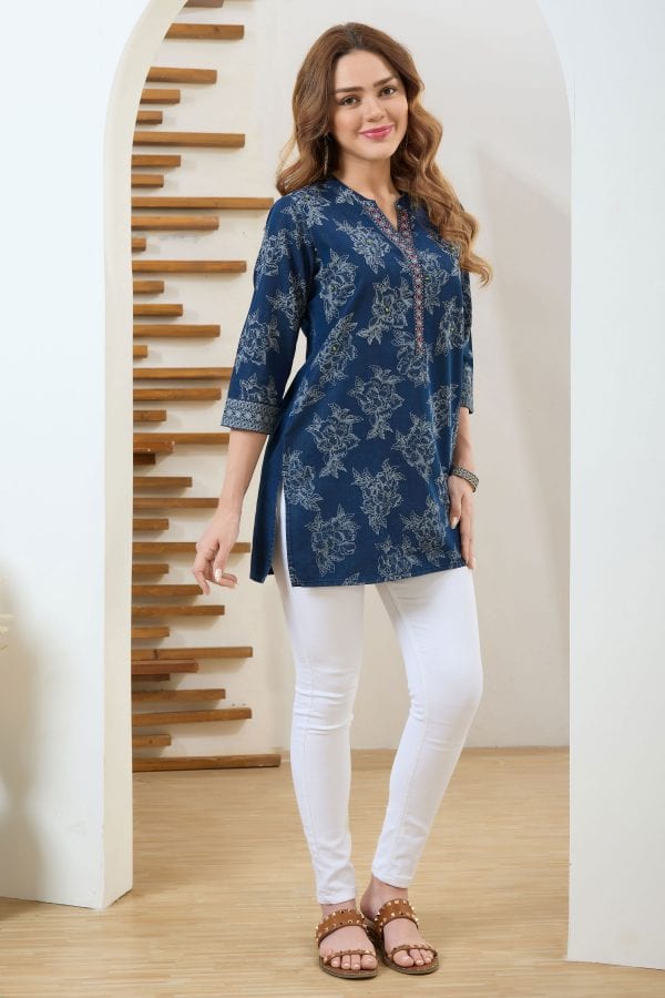 Denim Colour Wash Print Short Tunic with Thread Work – side view